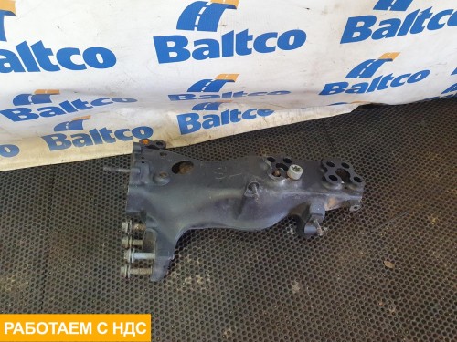 Кронштейн бампера левый