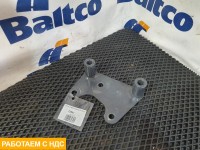 Кронштейн замка кабины правый