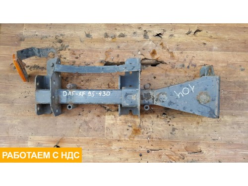 Кронштейн переднего крыла правый