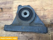 Кронштейн крепления торсиона правый