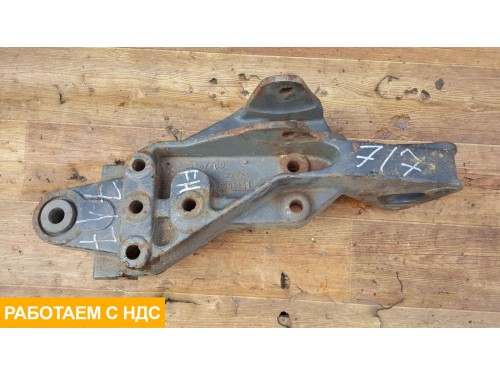 Кронштейн крепления передней рессоры левый